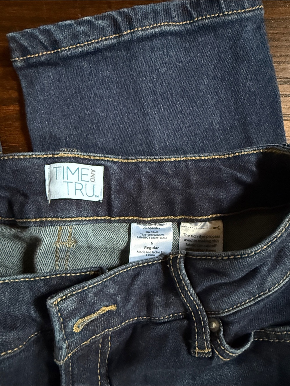 Time and Tru Men's Dark Indigo Straight Jeans